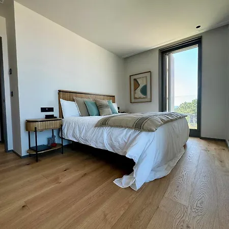 Luxury Ocean View At Foxos Apartman Major