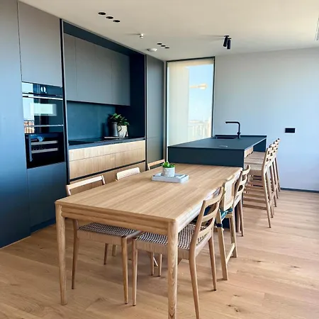 Luxury Ocean View At Foxos Apartman *